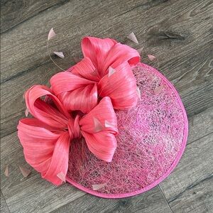 Elegant Pink Fascinator with Bow